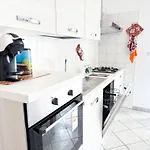 Donatella House Apartament *